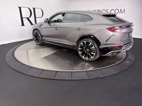 Used 2021 Lamborghini Urus AWD/4WD image 7