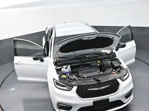 New 2026 Chrysler Pacifica Select image 26