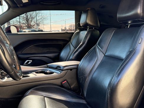 Used 2019 Dodge Challenger SXT w/ Plus Package image 14