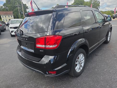 Used 2017 Dodge Journey SXT AWD/4WD image 4