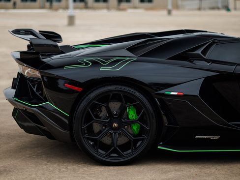 Used 2021 Lamborghini Aventador SVJ image 41