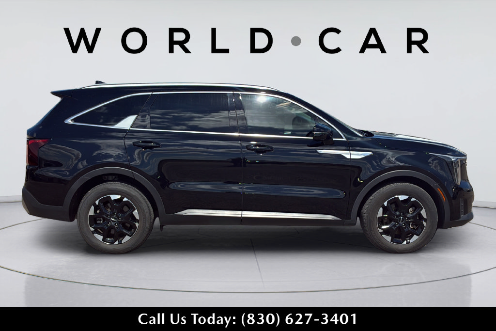 Used 2025 Kia Sorento S FWD image 15