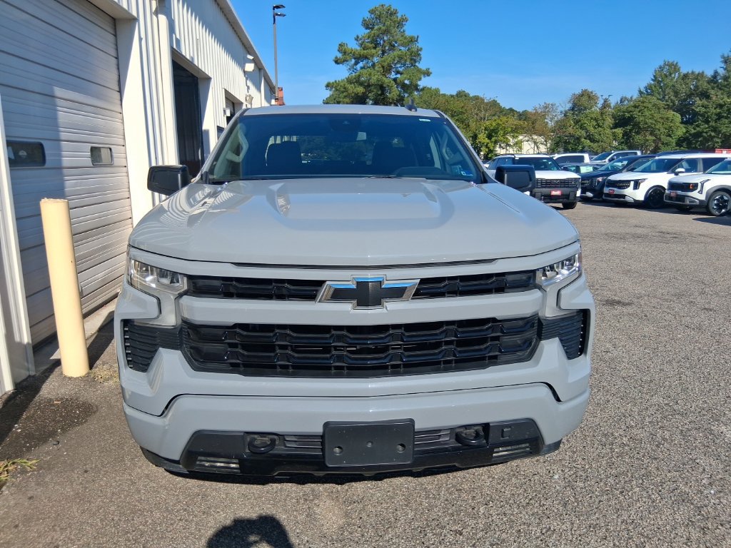 Used 2025 Chevrolet Silverado 1500 RST AWD/4WD image 2