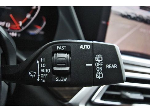 Used 2020 BMW X7 M50i AWD/4WD image 19