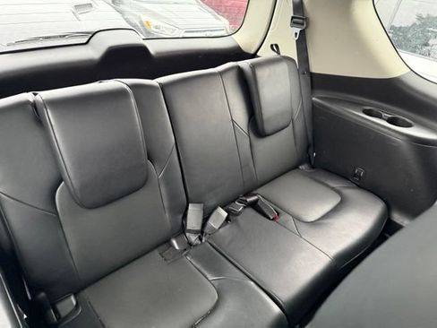 Used 2024 Nissan Armada SV AWD/4WD image 15