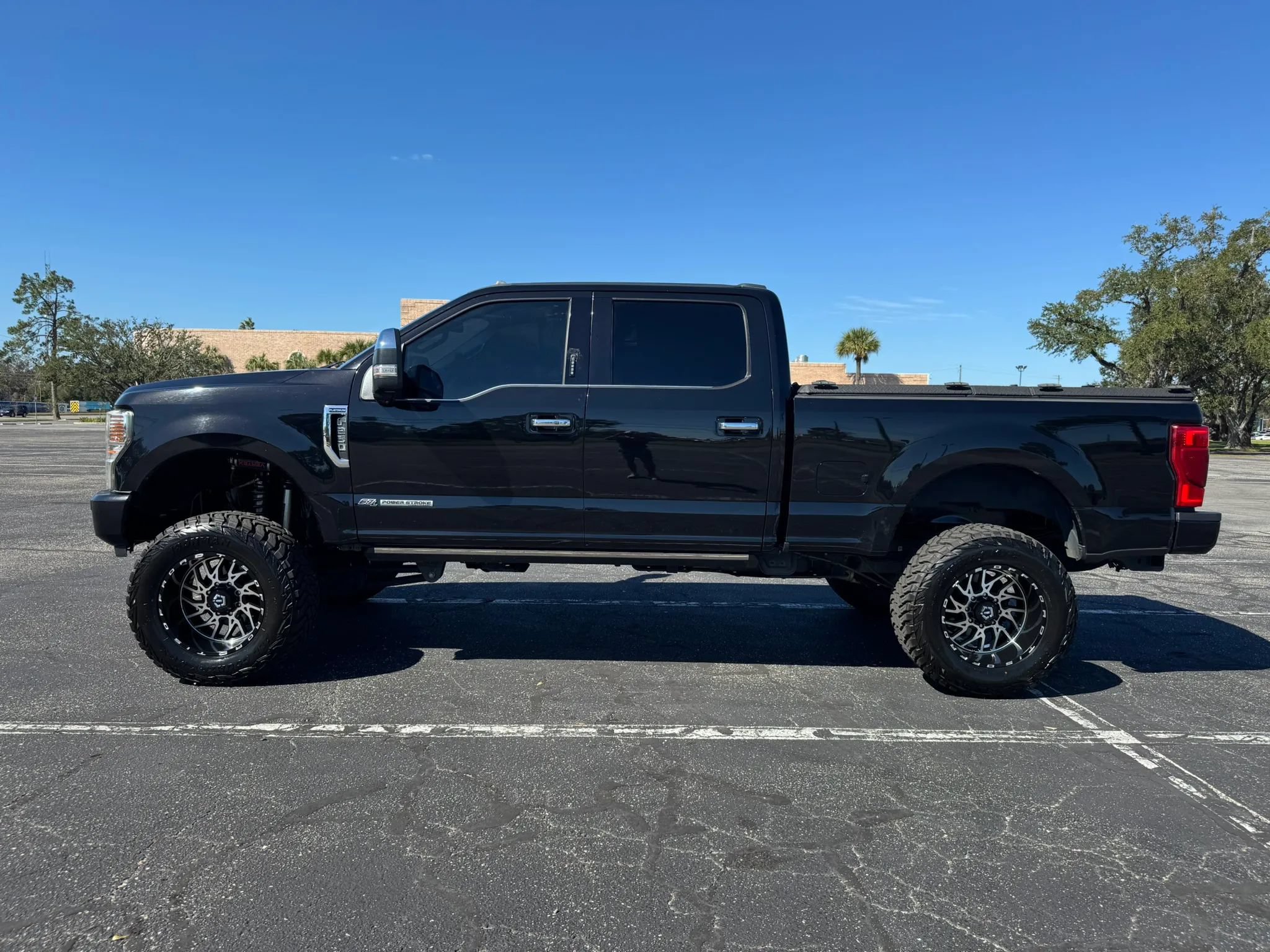 Used 2020 Ford F250 Platinum AWD/4WD image 9
