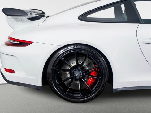 Used 2018 Porsche 911 GT3 w/ Sport Chrono Package RWD image 8