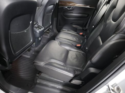 Used 2016 Volvo XC90 T6 Momentum w/ Momentum Plus Package image 15