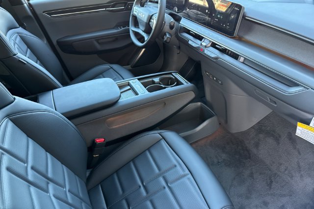 Used 2026 Kia EV9 Land w/ Nightfall Edition Package AWD/4WD image 19