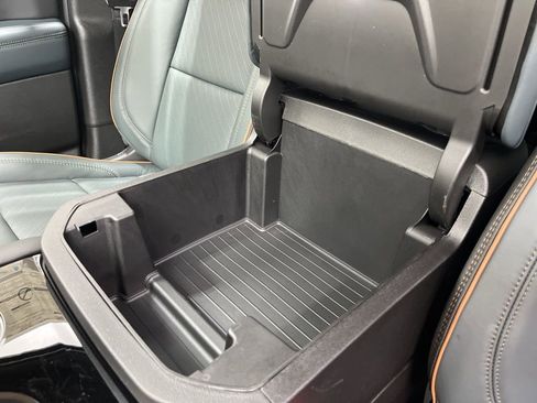 New 2026 GMC Yukon XL AT4 w/ AT4 Premium Plus Package AWD/4WD image 21