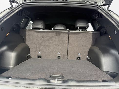 Used 2024 Jeep Compass Limited image 18