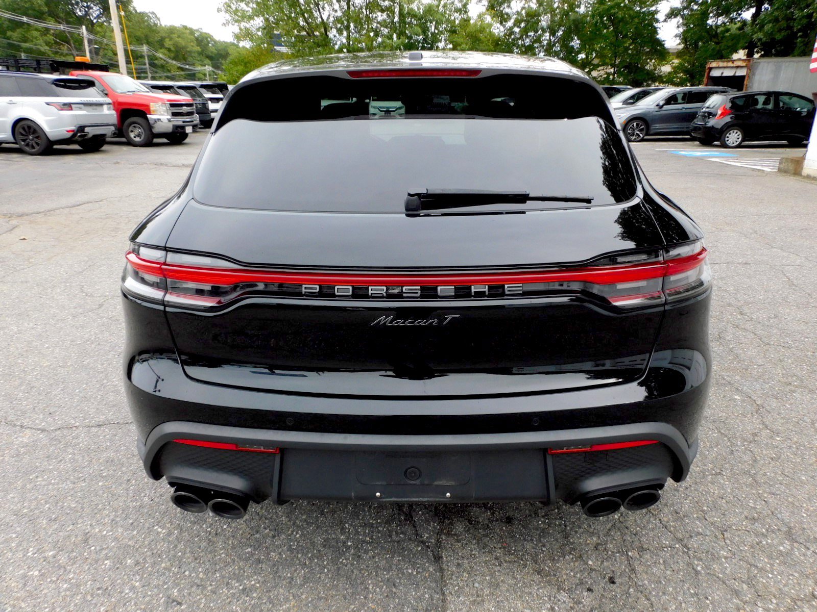 Used 2023 Porsche Macan Turbo AWD/4WD image 4