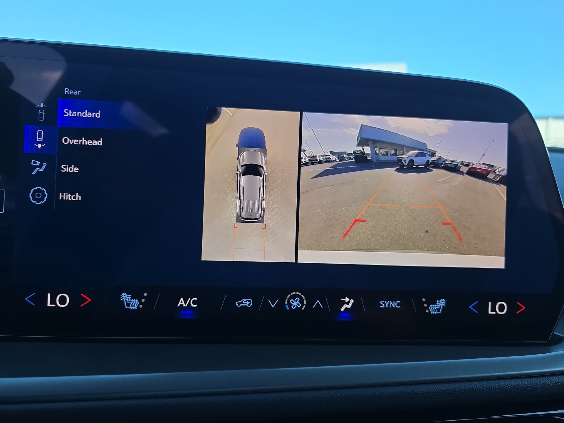 New 2027 Chevrolet Traverse LT w/ Driver Confidence Package FWD image 27