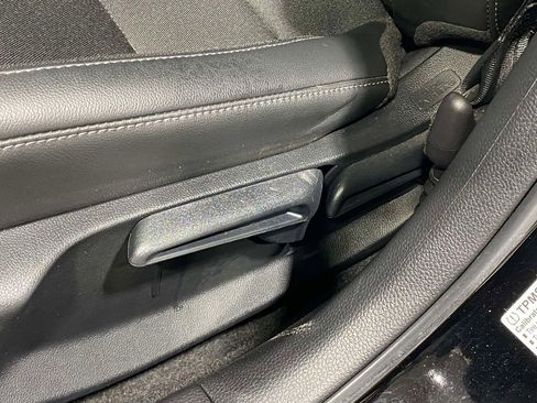 Used 2025 Honda Civic Sport image 17
