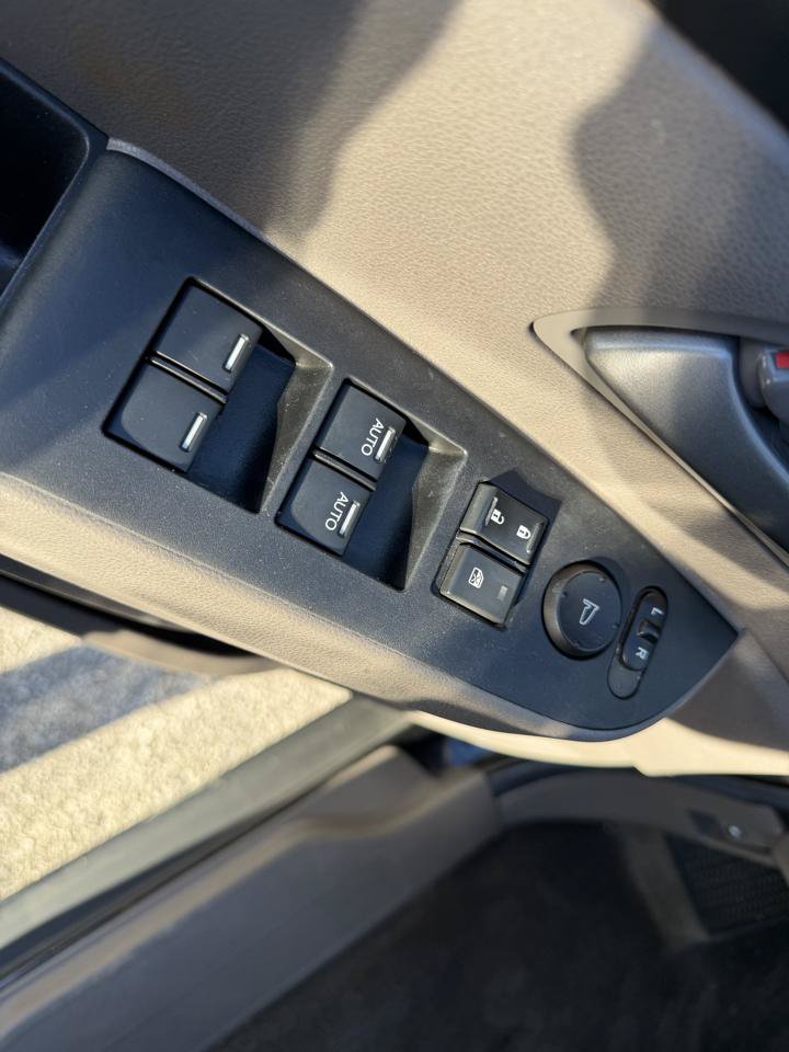 Used 2012 Honda Odyssey EX-L image 17