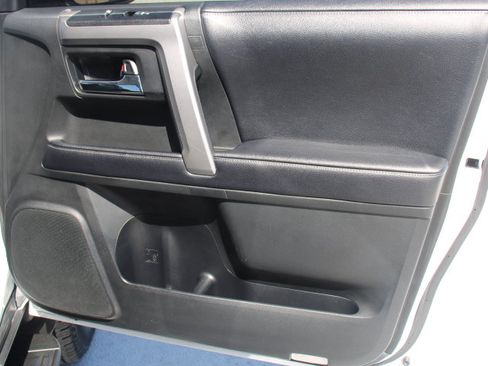 Certified 2019 Toyota 4Runner SR5 Premium AWD/4WD image 21