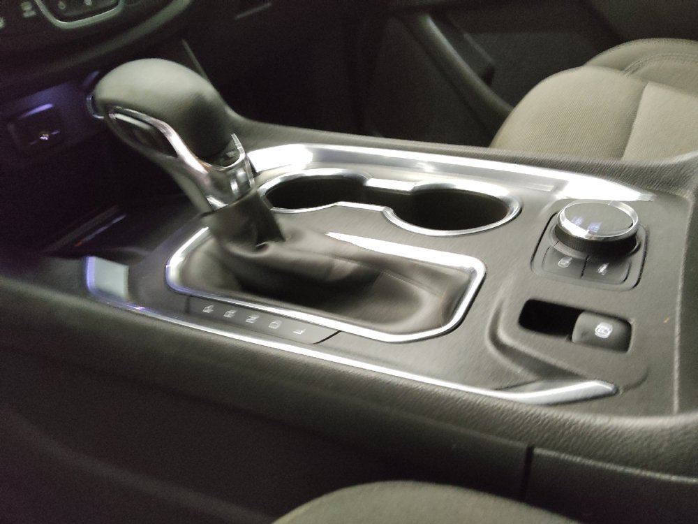 Used 2023 Chevrolet Traverse LT FWD image 26