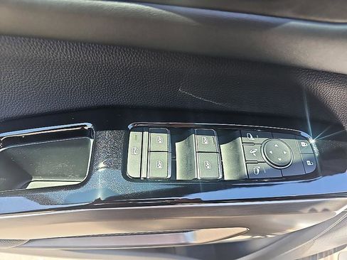 Used 2024 Nissan Pathfinder Platinum AWD/4WD image 13