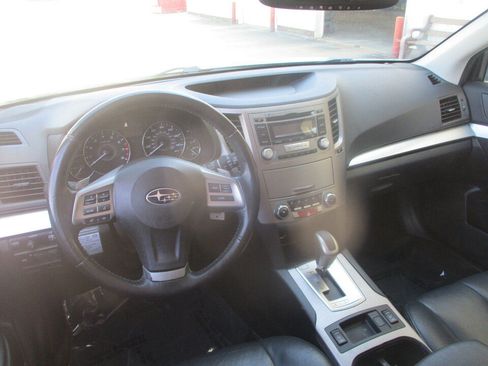 Used 2012 Subaru Outback 2.5i Premium w/ All-Weather Pkg AWD/4WD image 7
