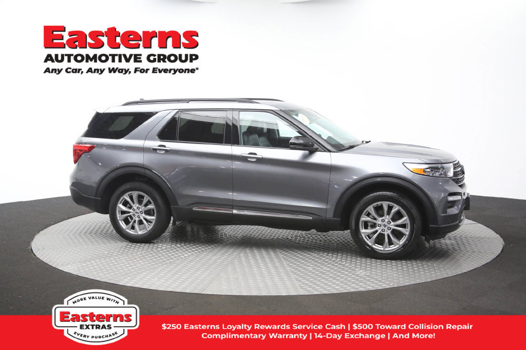 Used 2024 Ford Explorer XLT w/ Equipment Group 202A AWD/4WD image 50