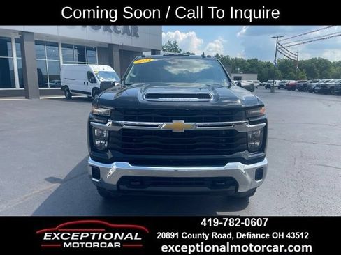 Used 2024 Chevrolet Silverado 2500 LT AWD/4WD image 11