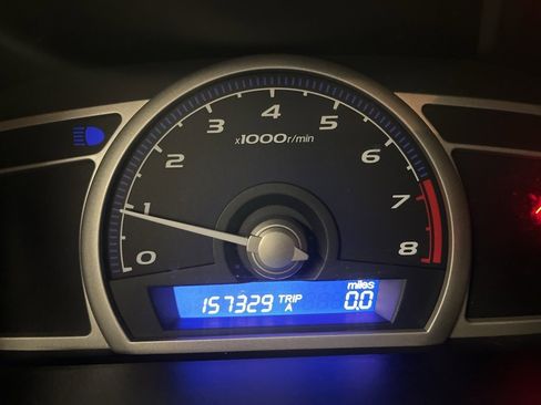 Used 2011 Honda Civic DX-VP image 17