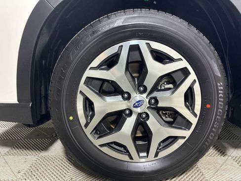 Used 2024 Subaru Forester Premium image 36