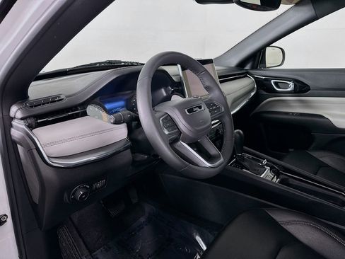 Certified 2024 Jeep Compass Limited image 16