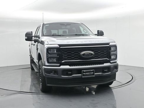 New 2026 Ford F250 Lariat w/ Black Appearance Package image 24