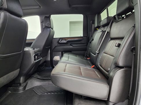 Used 2024 Chevrolet Silverado 3500 High Country w/ High Country Premium Package image 9