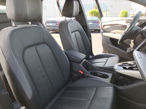 Certified 2023 Audi Q4 e-tron Premium RWD image 10