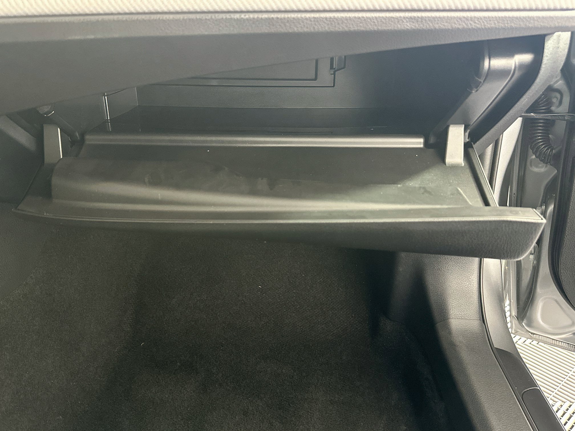 Used 2026 Toyota Camry SE FWD image 32