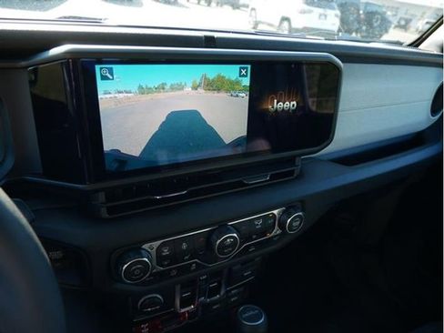 New 2025 Jeep Gladiator Willys image 17