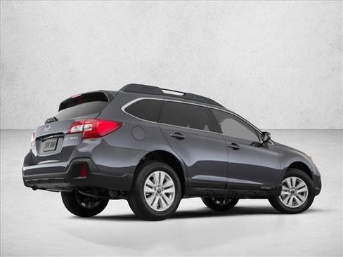 Used 2019 Subaru Outback 2.5i Premium image 10