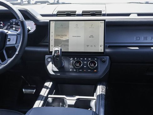 New 2026 Land Rover Defender 110 AWD/4WD image 22