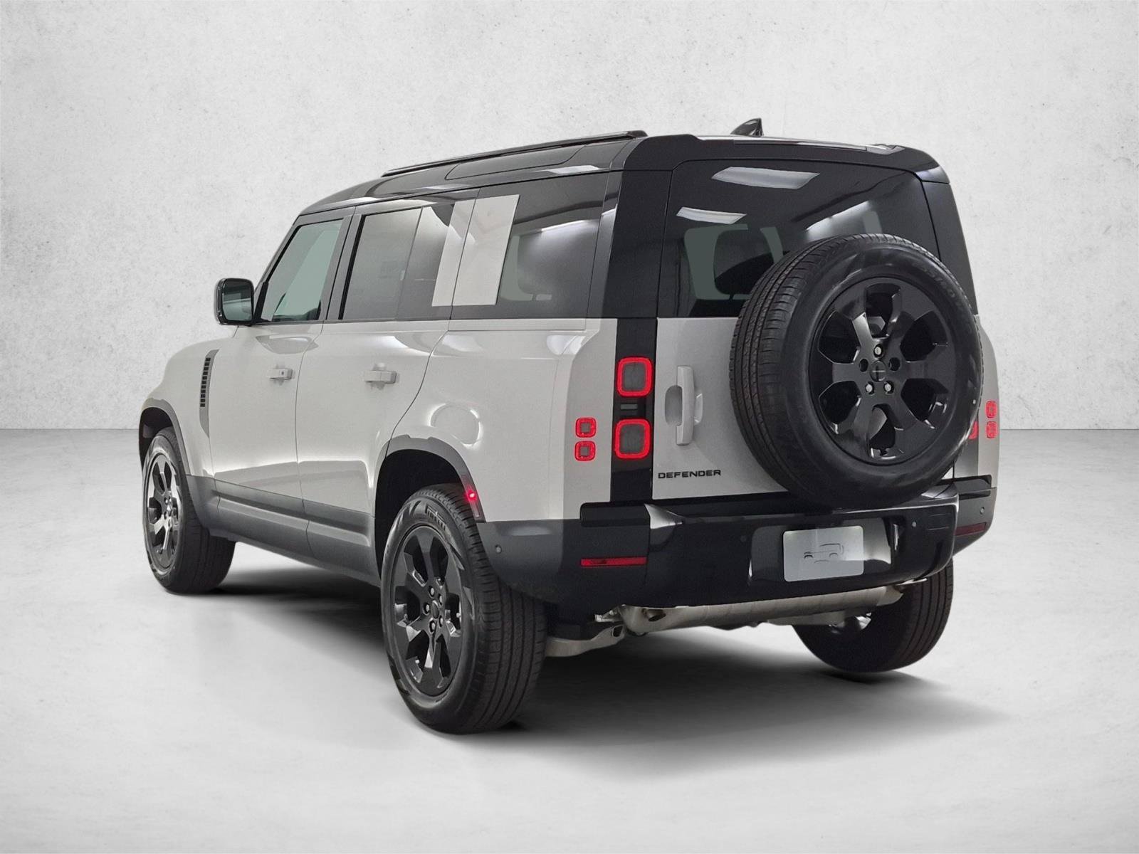New 2026 Land Rover Defender 110 S AWD/4WD image 9