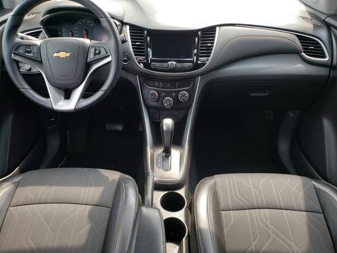 Used 2022 Chevrolet Trax LT w/ Driver Confidence Package AWD/4WD image 12