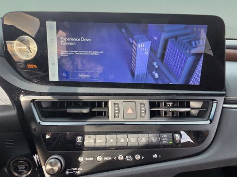 Used 2024 Lexus ES 350 w/ Luxury Package image 13