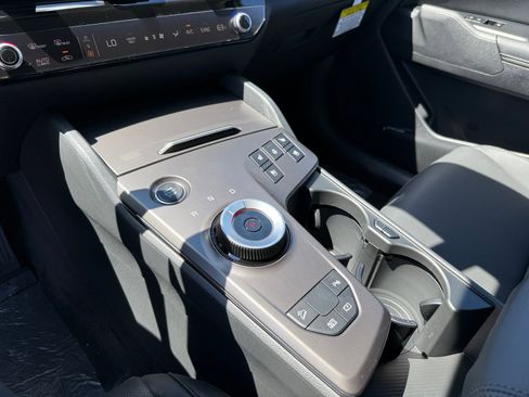 New 2026 Kia Sportage SX Prestige AWD/4WD image 13