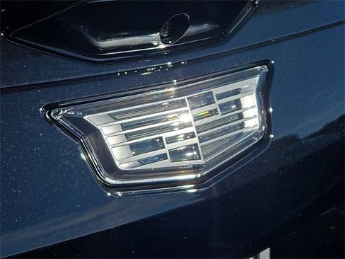 New 2026 Cadillac Optiq Luxury 1 image 9