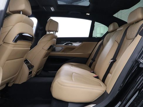 Used 2019 BMW 750i xDrive w/ Executive Package AWD/4WD image 22