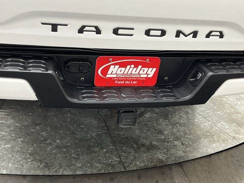Used 2019 Toyota Tacoma TRD Sport image 29
