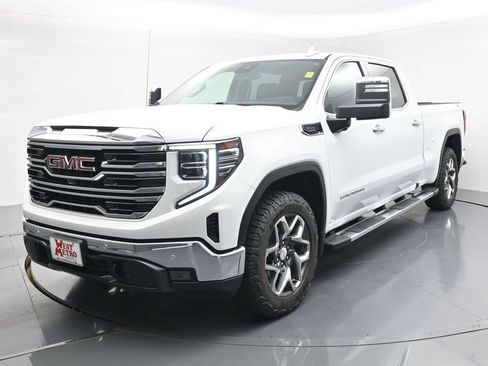 Used 2025 GMC Sierra 1500 SLT w/ SLT Premium Plus Package AWD/4WD image 3