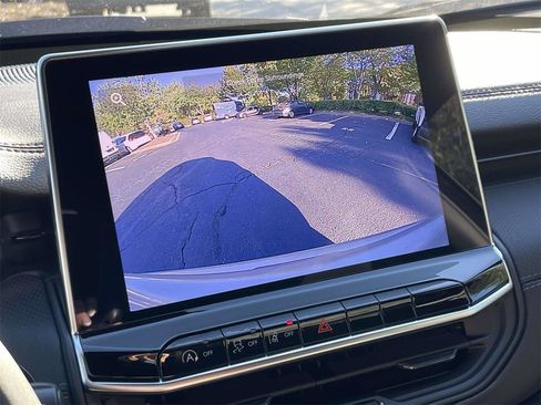 New 2026 Jeep Compass Latitude image 19