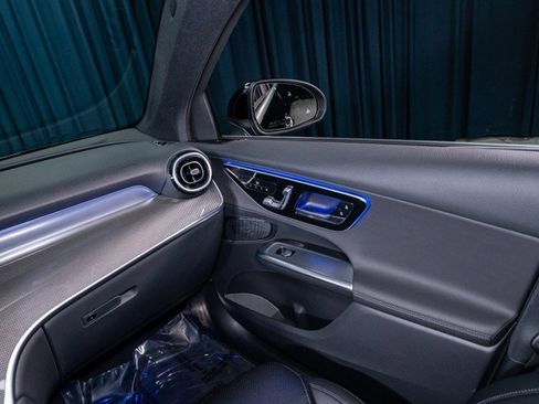 Used 2026 Mercedes-Benz GLC 300 image 22