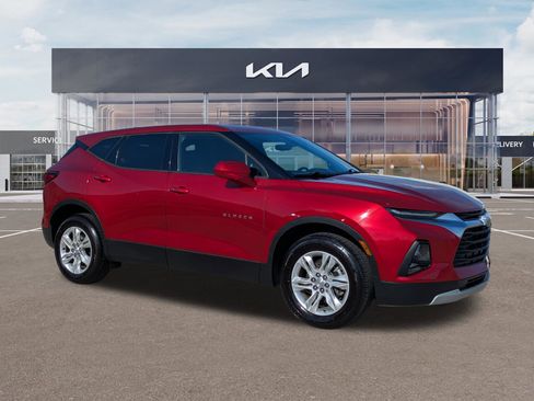 Used 2022 Chevrolet Blazer LT AWD/4WD image 2