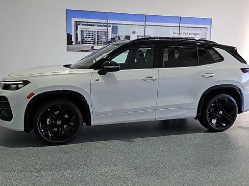 New 2026 Volkswagen Tiguan SE R-Line FWD image 6