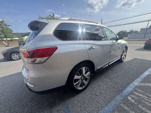 Used 2015 Nissan Pathfinder Platinum w/ Cargo Package FWD image 9