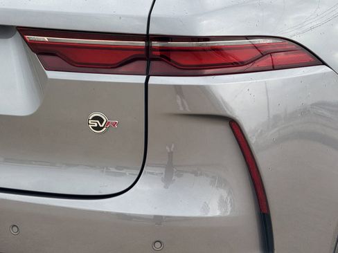 Used 2023 Jaguar F-PACE SVR image 12