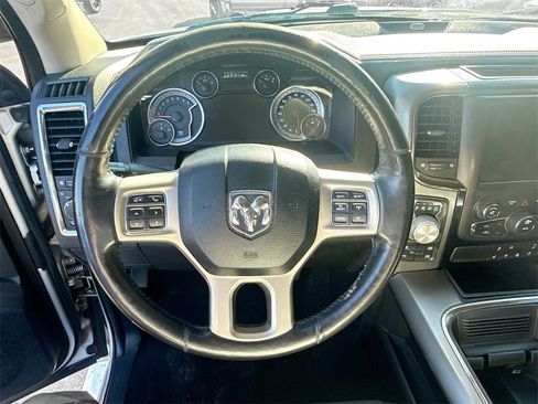 Used 2018 RAM 1500 Laramie image 12